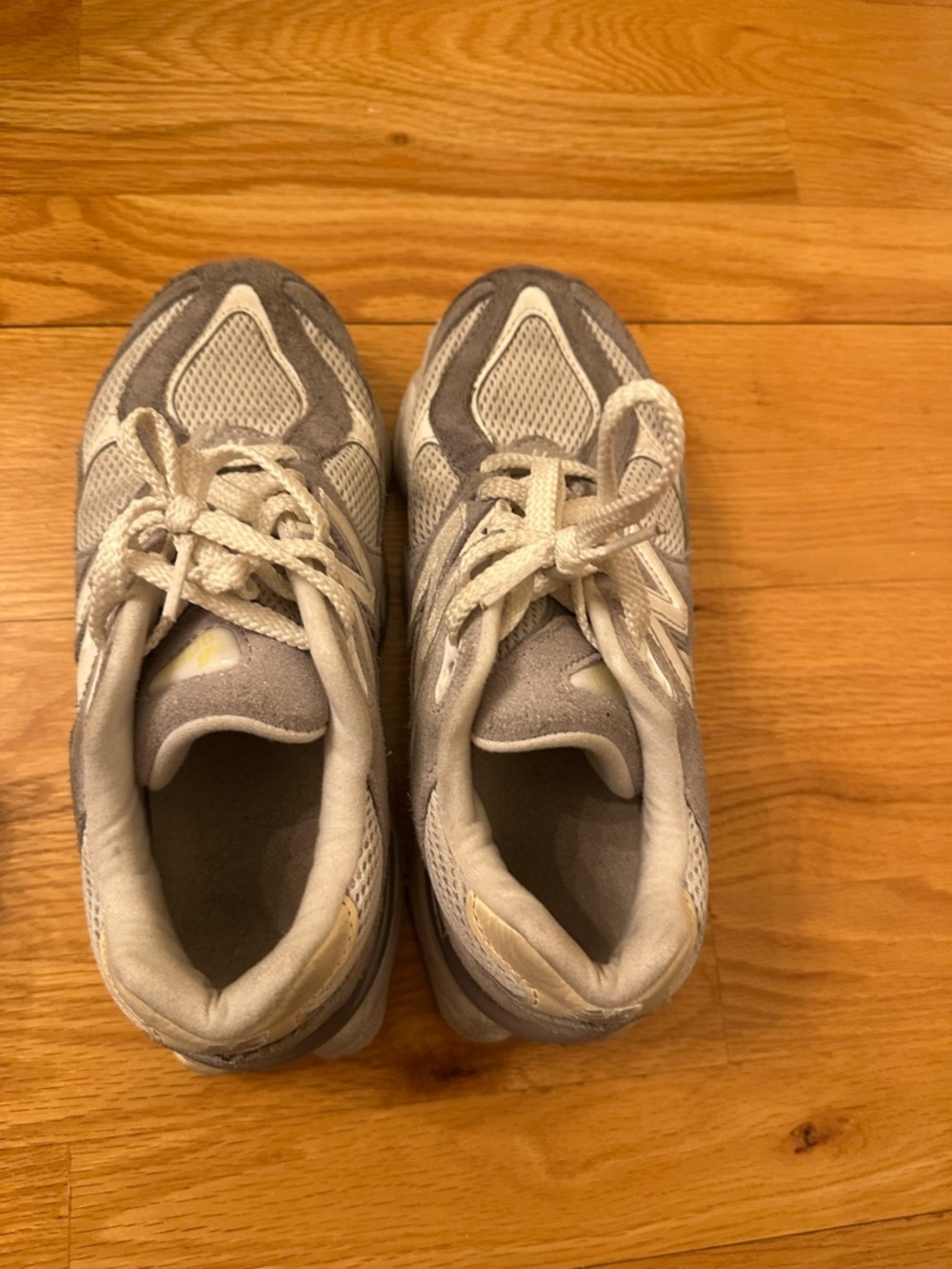 New Balance Gray and White Men's Sneakers - Picture 4 of 6